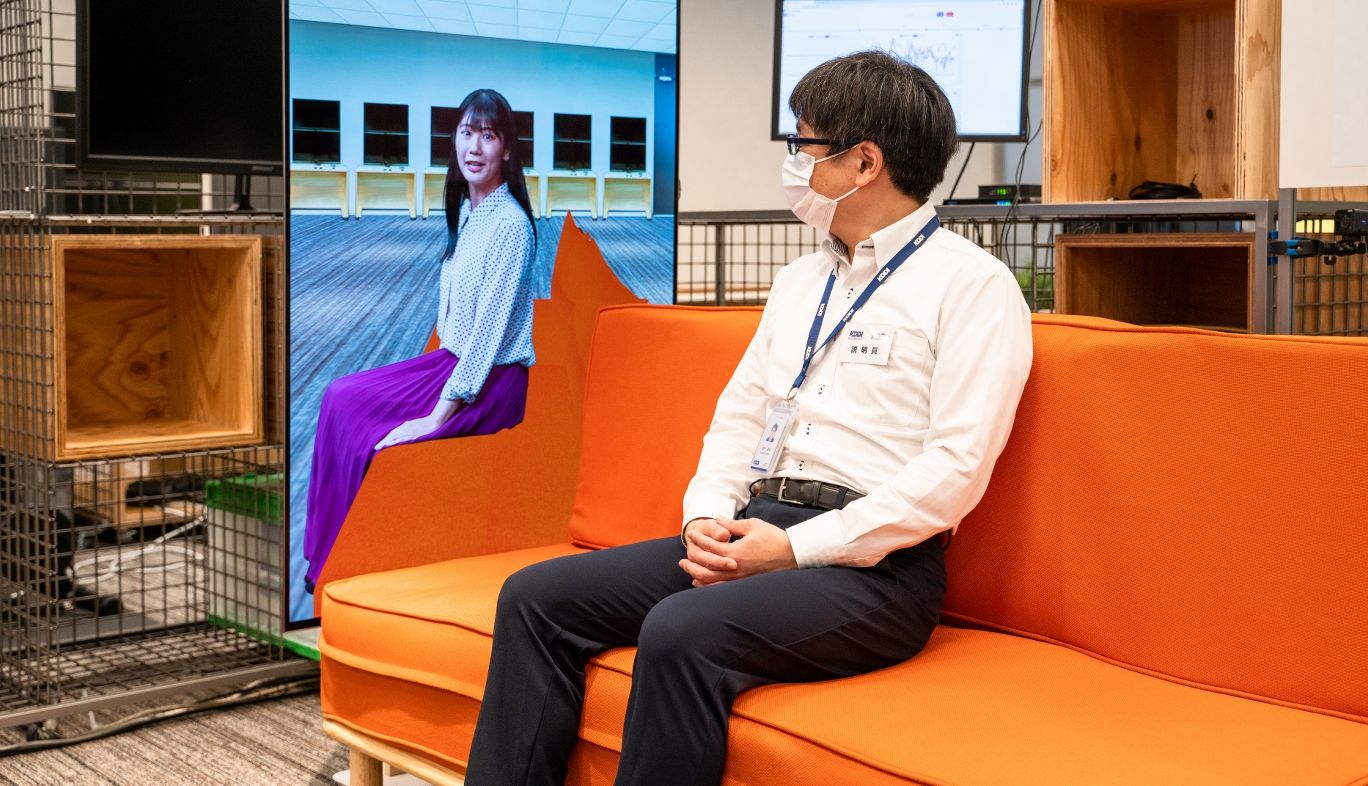 触覚技術ですぐ隣にいる体験ができるソファ「Sync Sofa」とは?開発の 触覚技術ですぐ隣にいる体験ができるソファ「Sync Sofa」とは?開発の