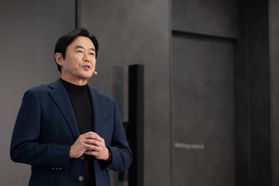 KDDI 代表取締役社長 CEO 松田 浩路