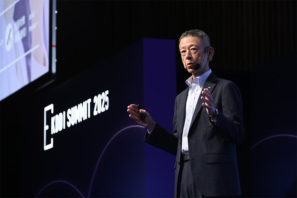 KDDI 代表取締役執行役員副社長 ビジネス事業本部長 桑原 康明