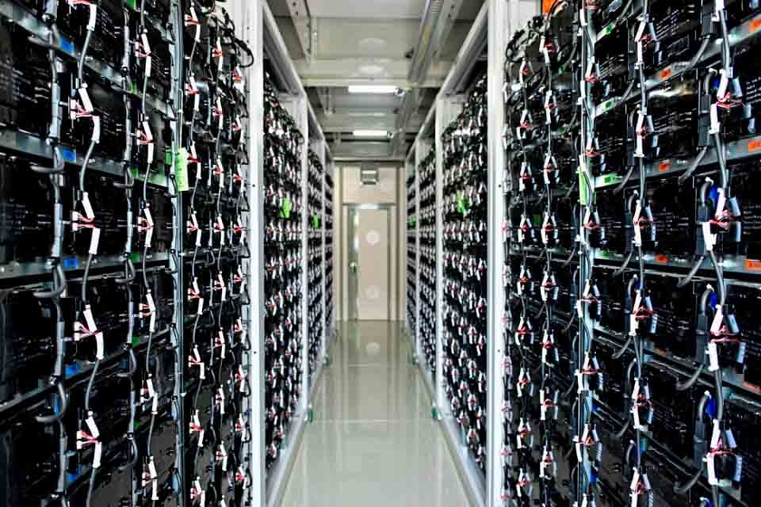 蓄電池コンテナ内部の様子