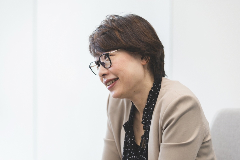 KDDIまとめてオフィス コーポレート統括本部 鈴木 裕子（当時は、総務部 CSR・環境推進室長）