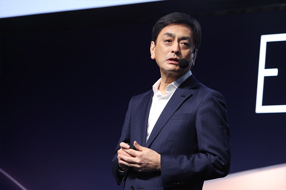 KDDI 取締役執行役員専務 パーソナル事業本部長 竹澤 浩