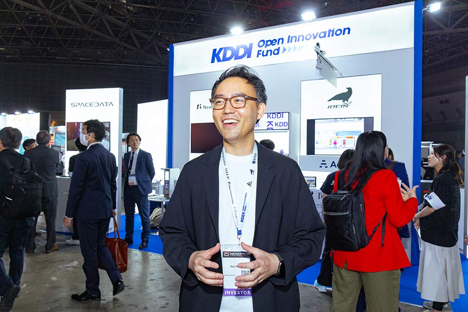 KDDI オープンイノベーション推進本部 ビジネス共創推進室 清水 一仁