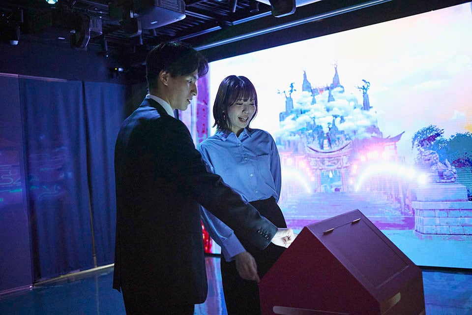 正解のたび、拍手して「イェーイ！」と歓声