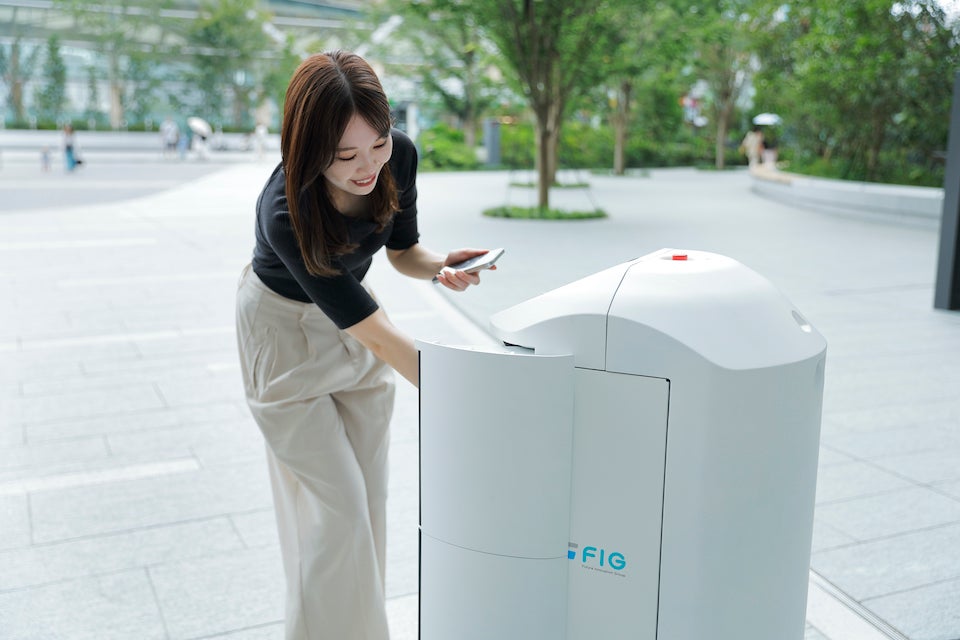 ロボットから商品を取り出す