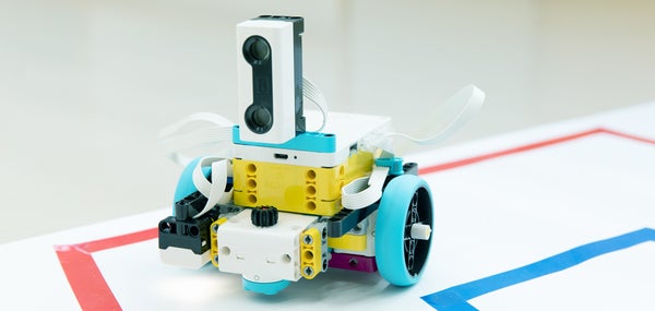 子どもたちにもっとデジタル教育の機会を ―エリクソン・ジャパンとのロボットプログラミング教室