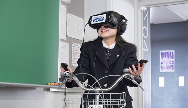 自転車ながらスマホをなくしたい！ 高校生がVR授業で“恐怖”を疑似体験