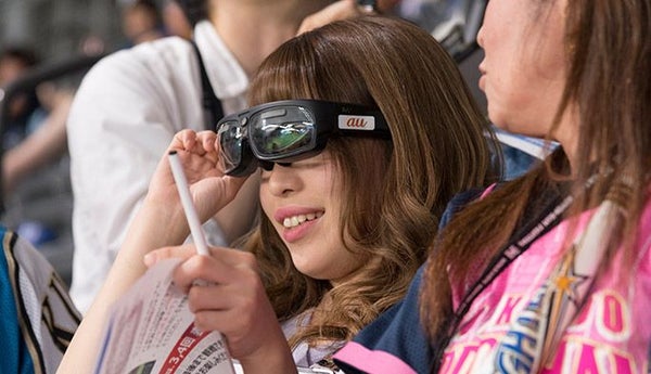 打率、投球数などをリアルタイム表示！ 『ARスマートグラス』で野球を観戦してきた