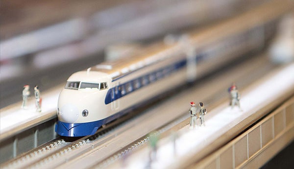 高速移動中でも携帯がつながるのはなぜ？ そのしくみを電波対策技術者に聞いてみた