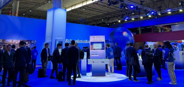 バルセロナで世界に示した、KDDIが描くLife Transformationとは