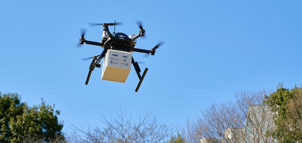 ドローンが病院に薬を運ぶ！医療サービスの未来を拓く新たな輸送とは