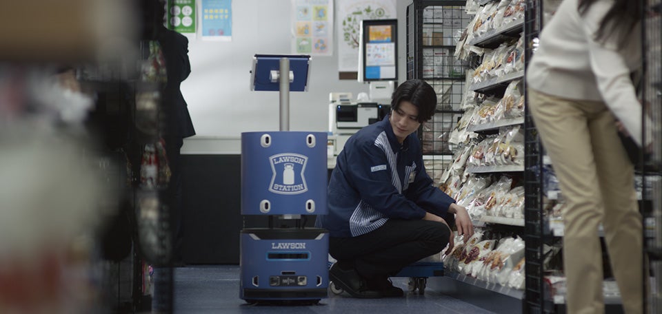 マチと、コンビニと、ともに未来へ。KDDI TVCM「未来のコンビニ」